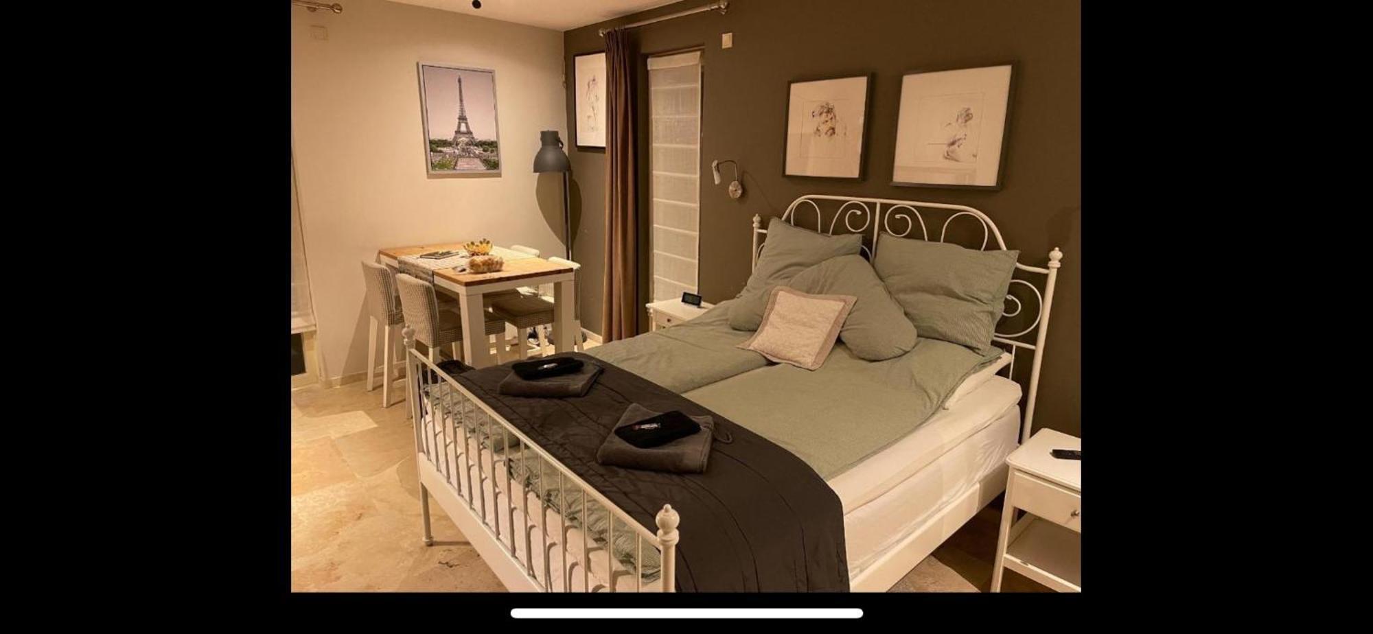 B&B Maison Saint Tropez Eindhoven Pokoj fotografie